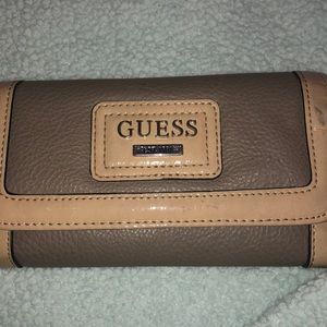 Guess wallet